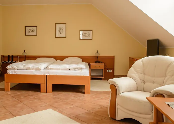 Hotel Oereg Malom